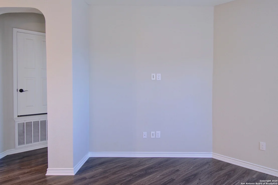 Photo of 4544 Klein