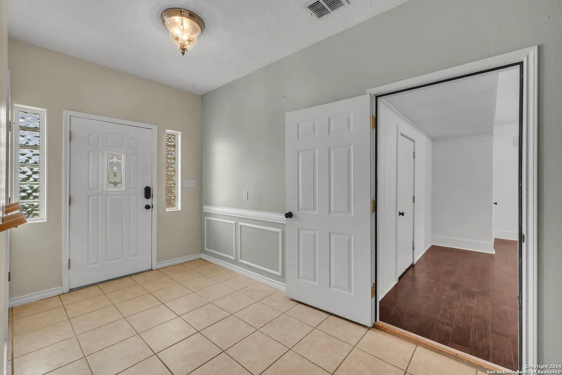 Photo of 162 Whiteley Dr