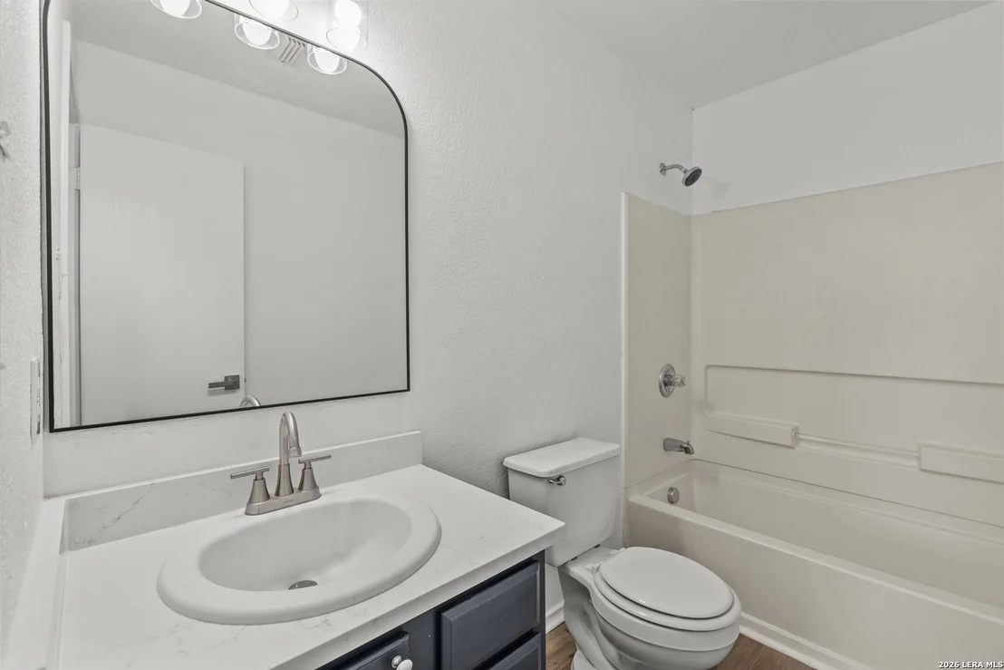Photo of 136 Gatewood Bay