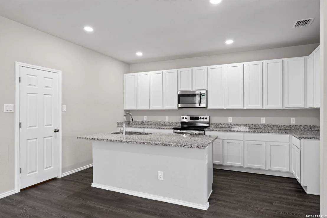 Photo of 3239 Farm Oak