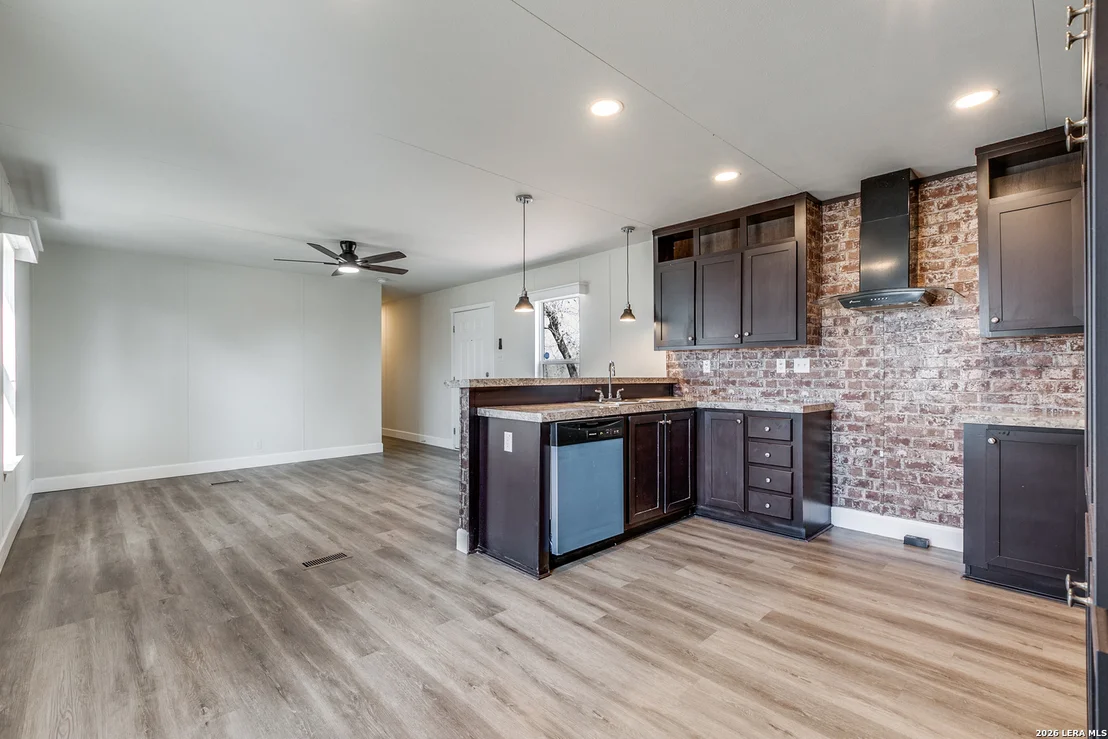 Photo of 25221 PROGRESS RD