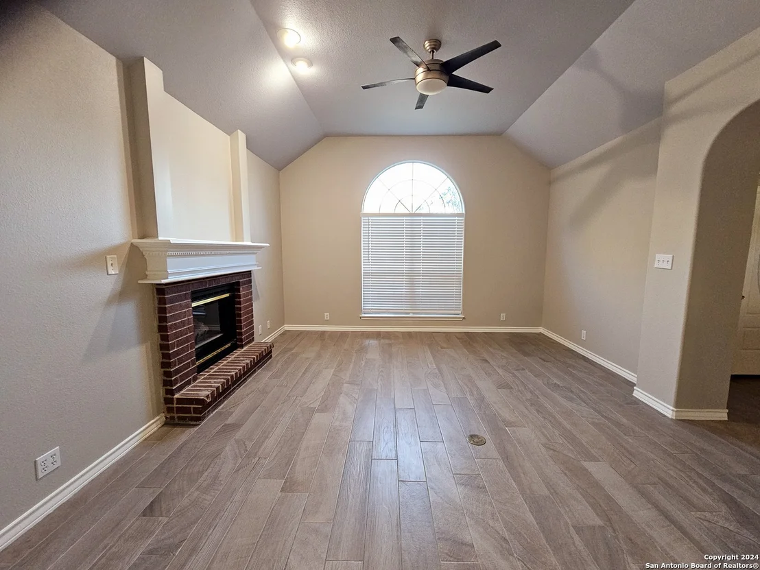 Photo of 10119 SHADYGLEN
