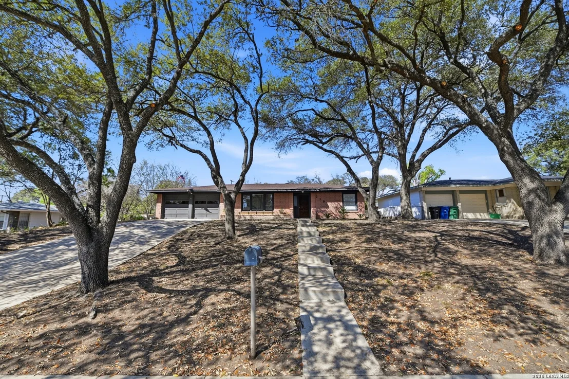 Photo of 219 Sunnycrest