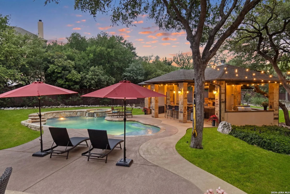 Photo of 921 GREAT TREE DR