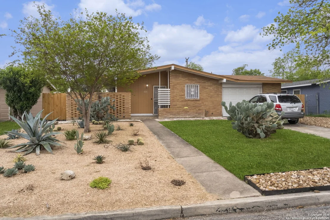 Photo of 926 Olney Drive