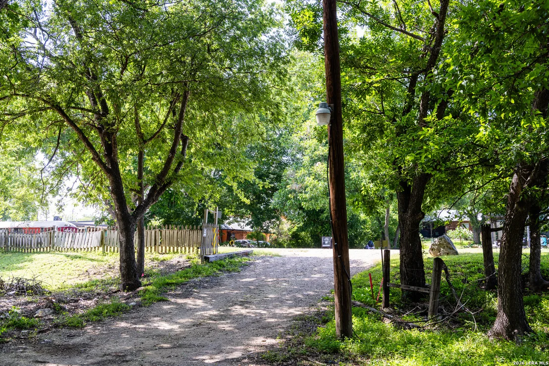 Photo of 129 Old Ingram Loop