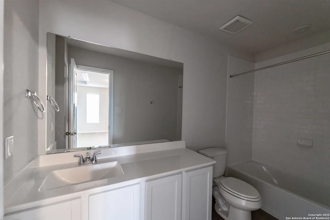 Photo of 312 Ivy Road