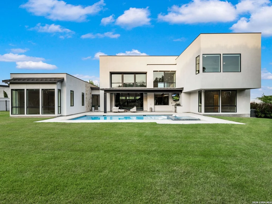Photo of 211 Wellesley Hill
