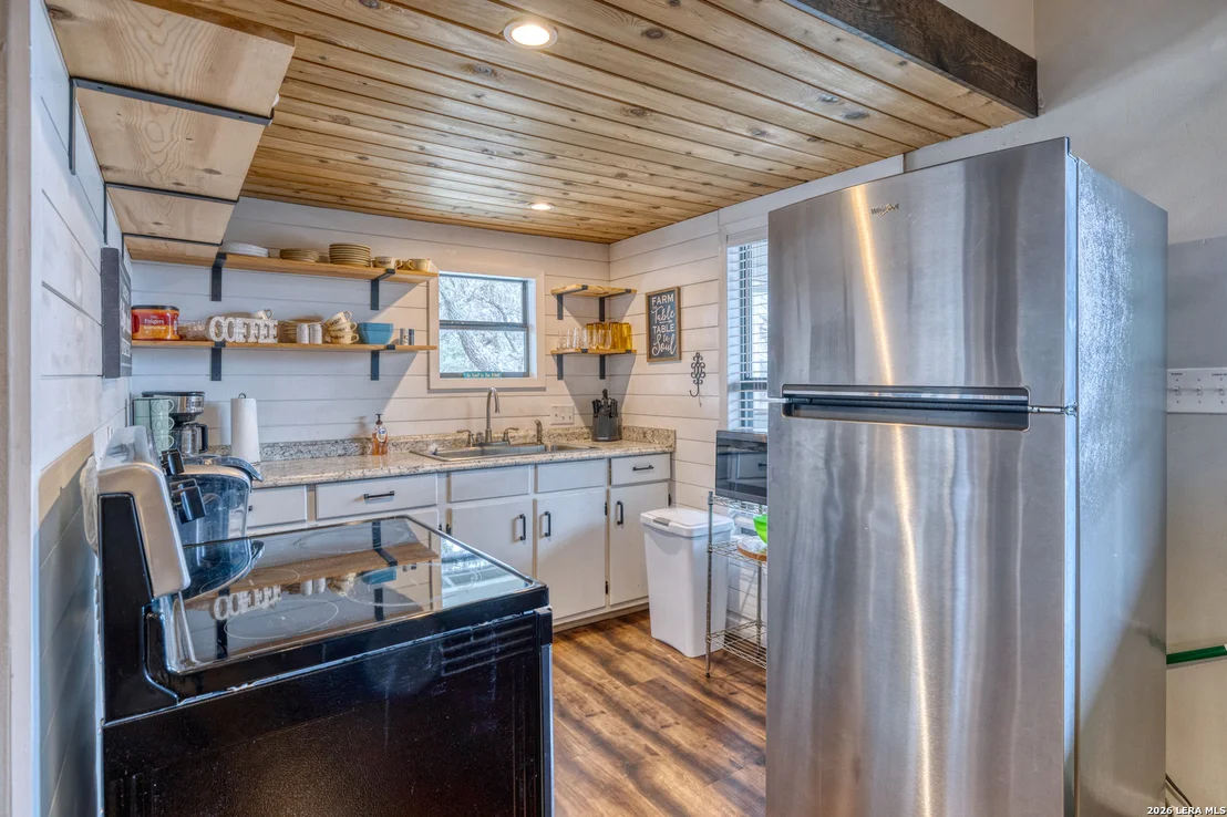 Photo of 1674 Flat Rock