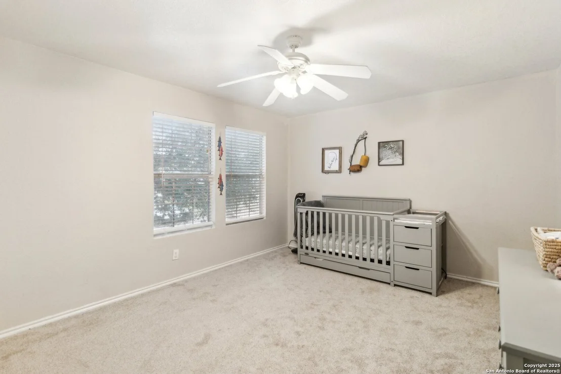 Photo of 141 GATEWOOD FLS