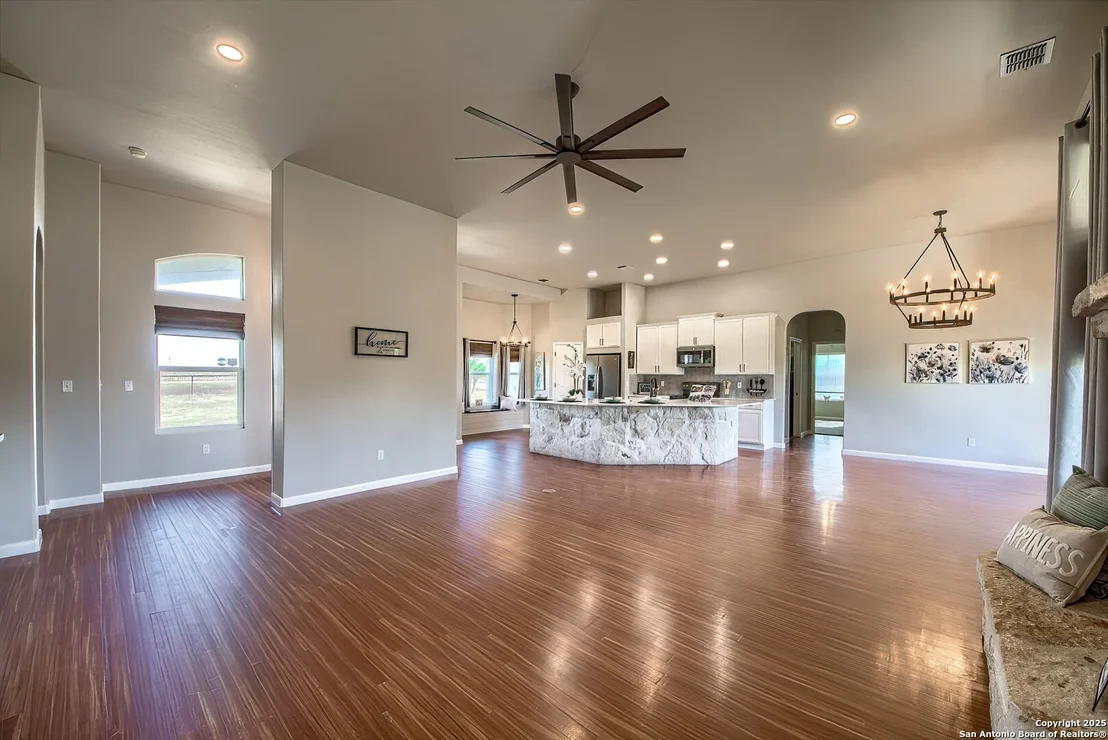 Photo of 240 Glory Lane