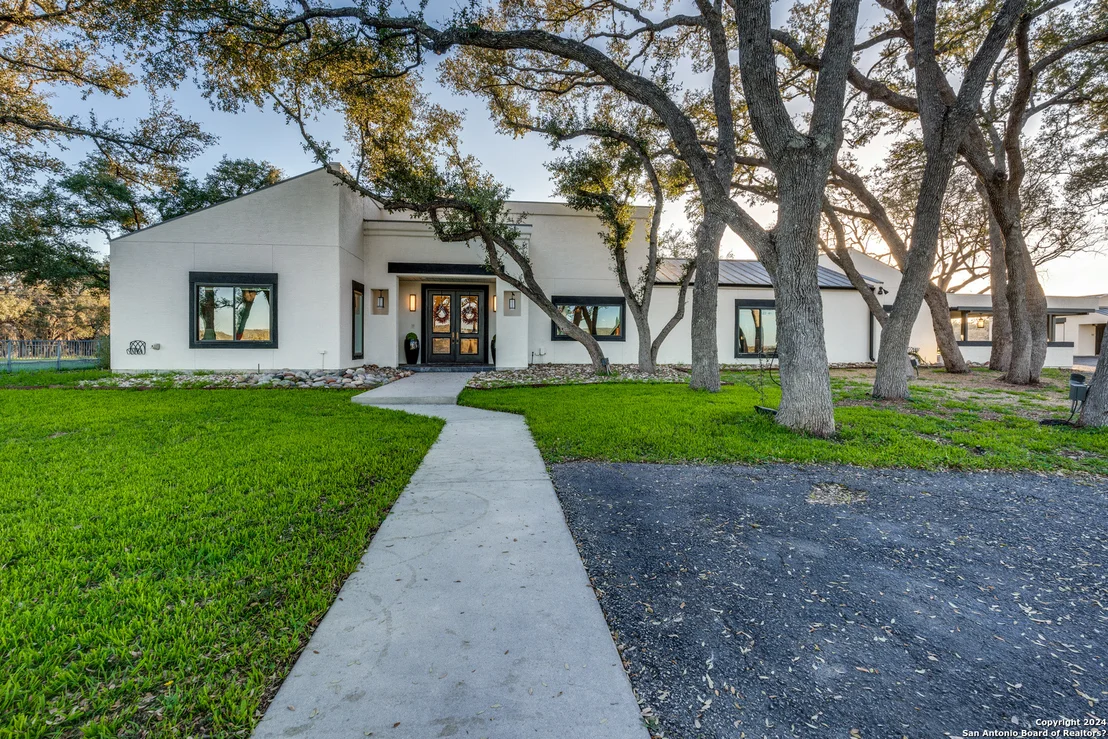Photo of 703 Landons Way