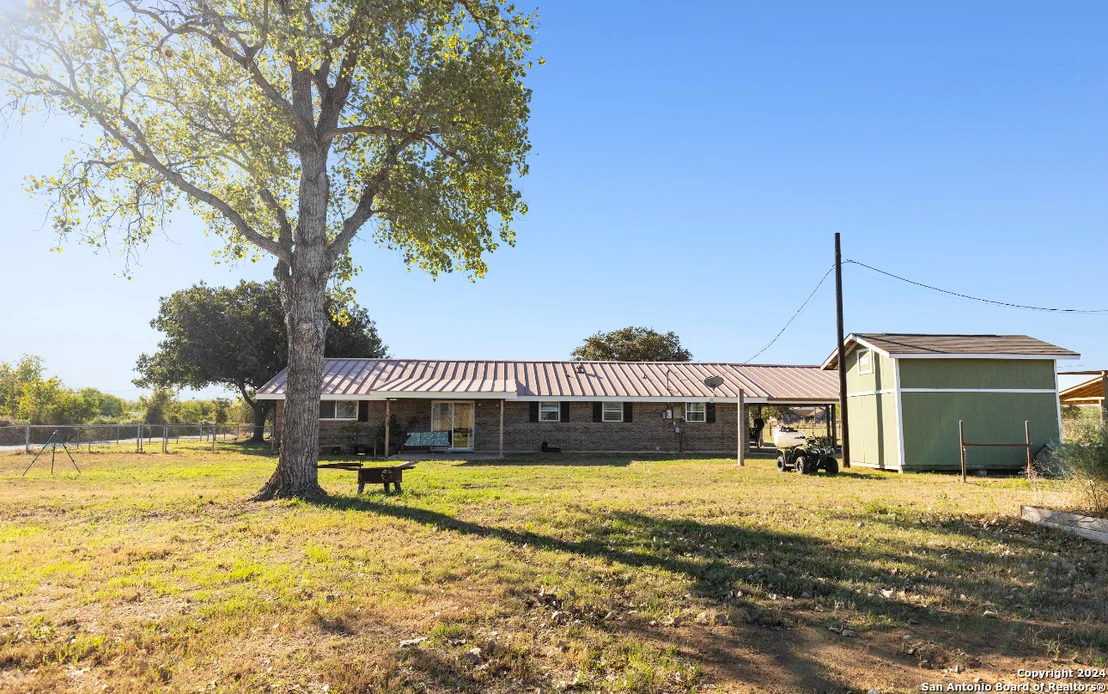 Photo of 458 COUNTY ROAD 664