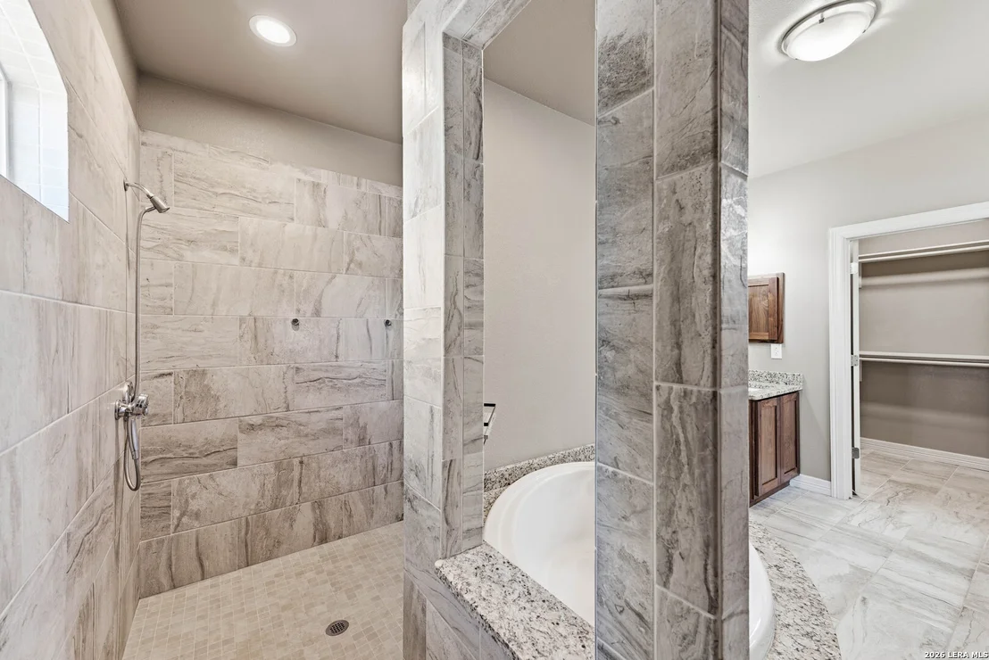 Photo of 353 BIG OAK DR