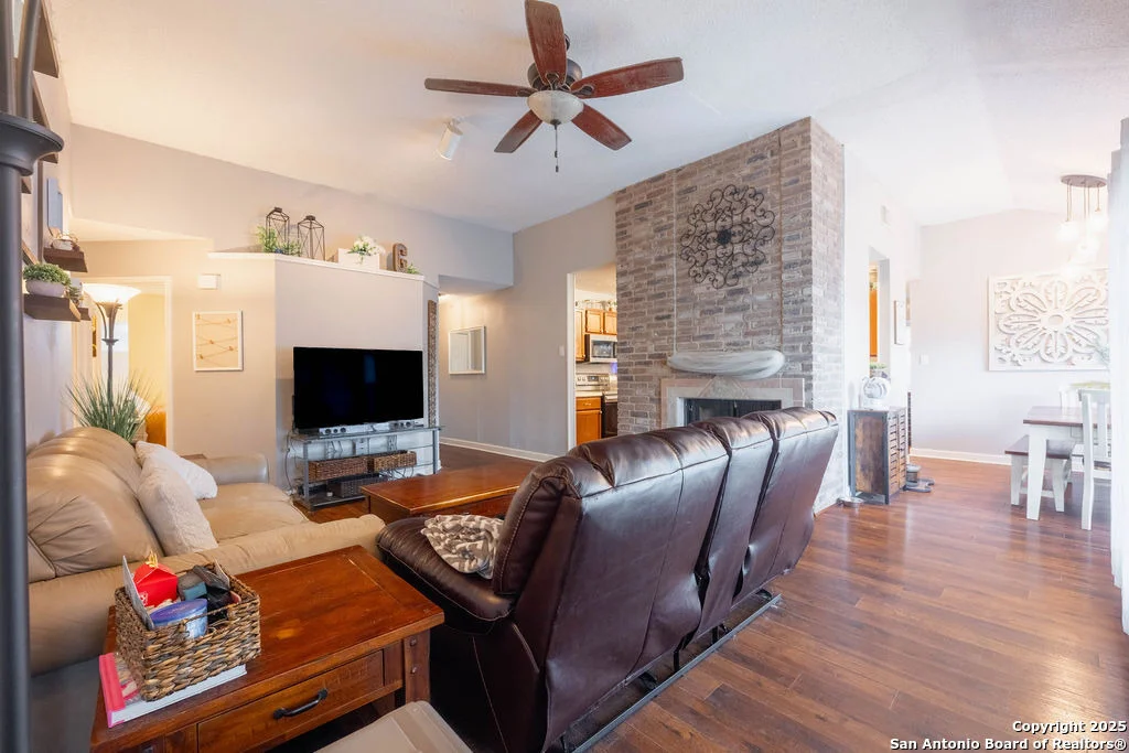 Photo of 8120 Forest Dawn