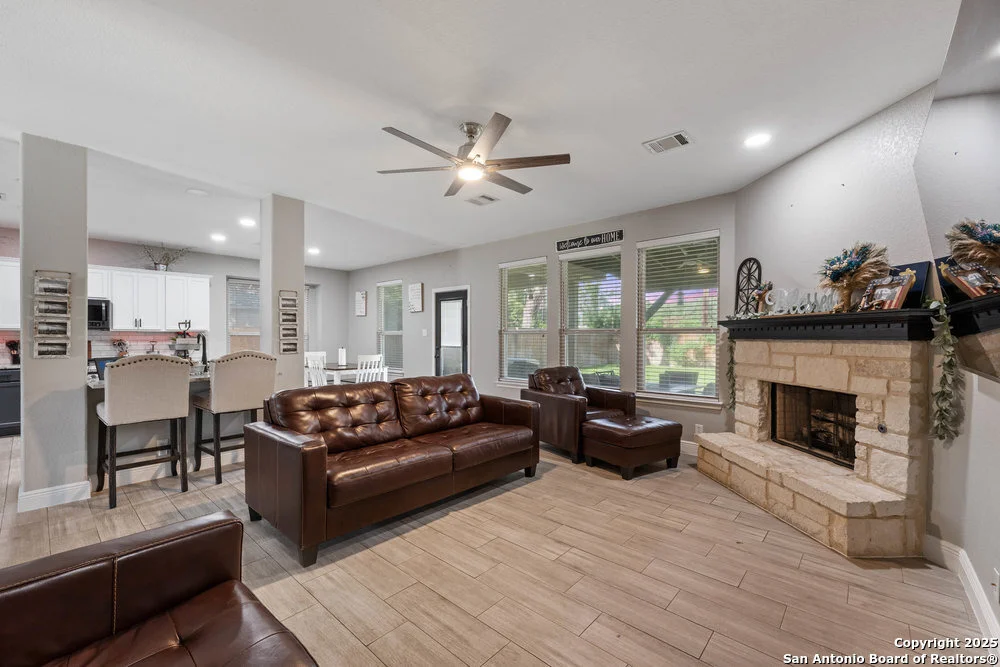 Photo of 2206 Dewey Pt