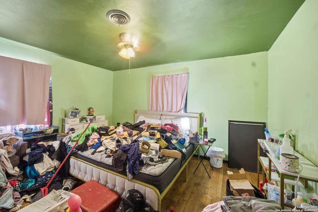 Photo of 235 Meadow