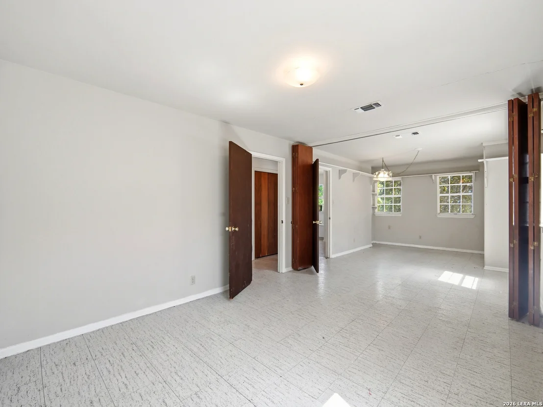 Photo of 300 Avenue M