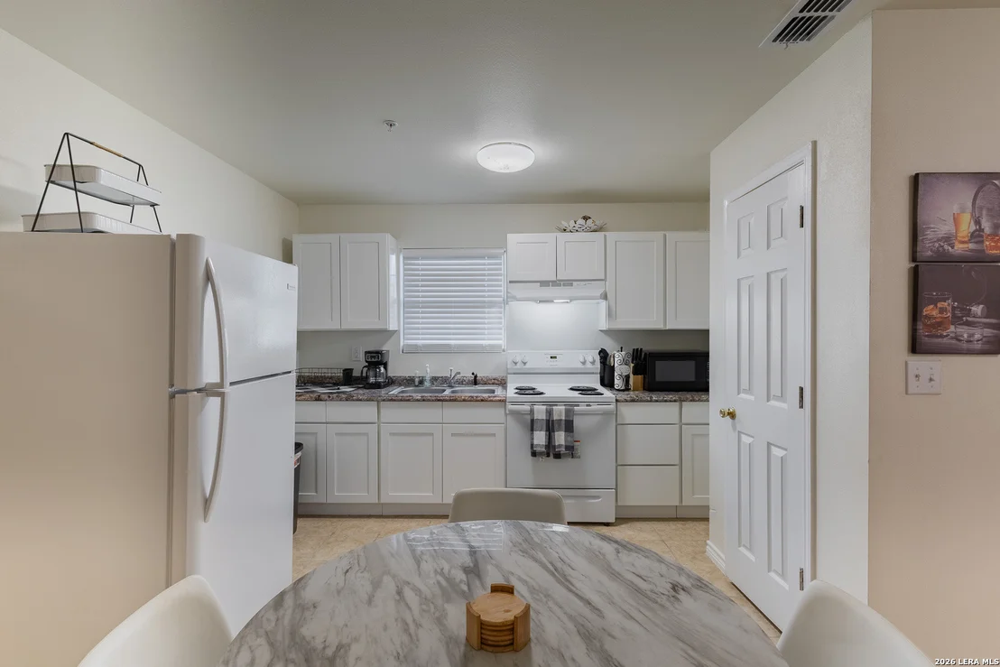 Photo of Unit UNIT24 at 391 Riverside