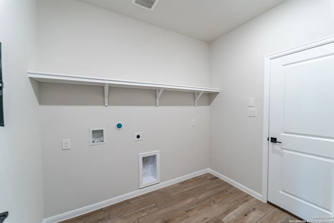 Photo of 154 Ednie Ln