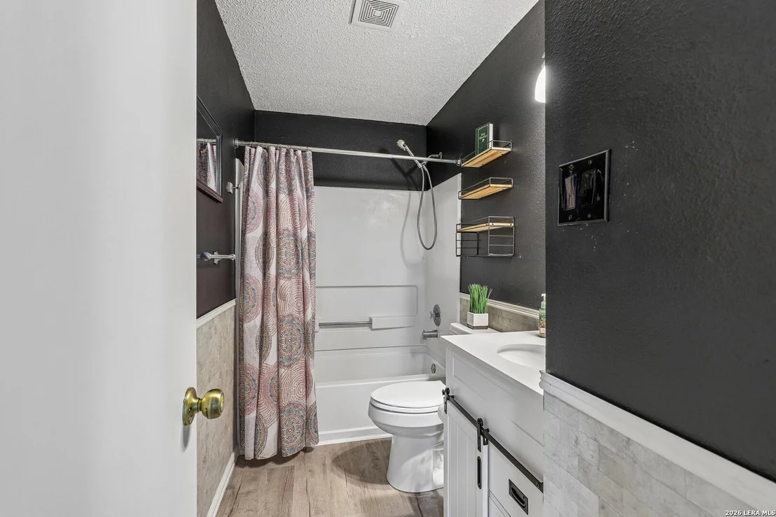 Photo of 8810 Bridgefield