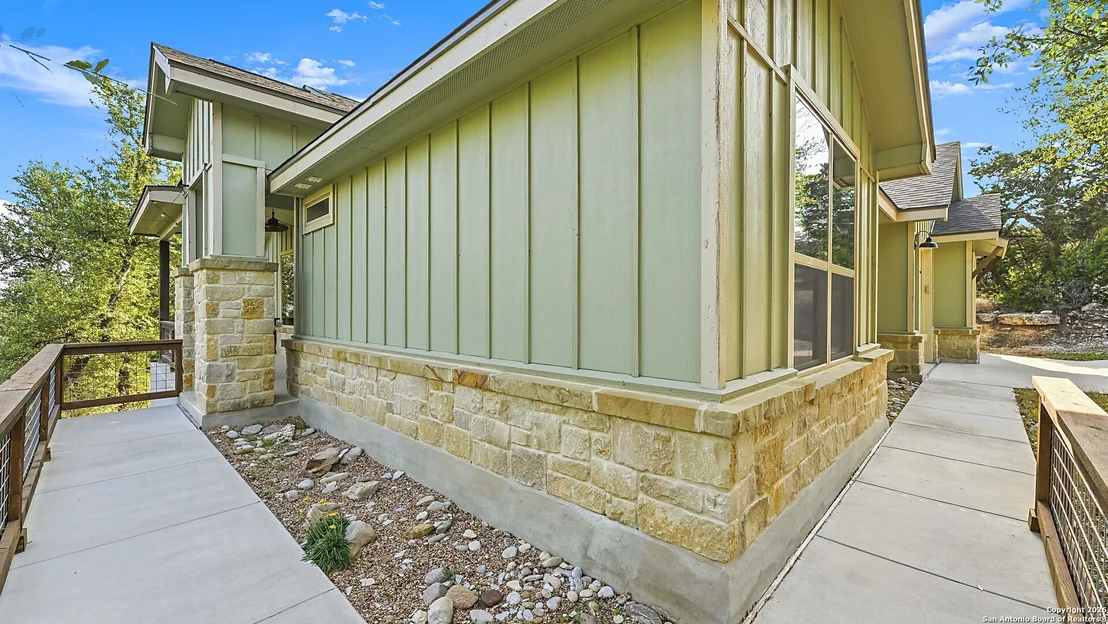 Photo of 1039 Primrose Path