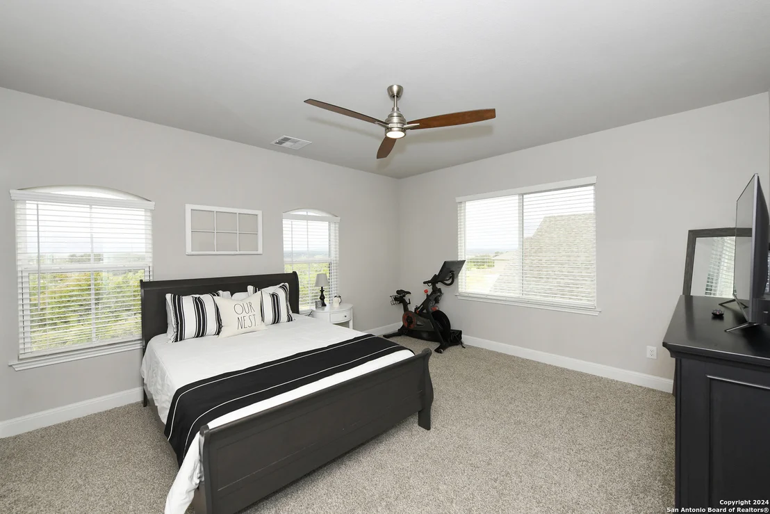 Photo of 1114 TAUBENFELD