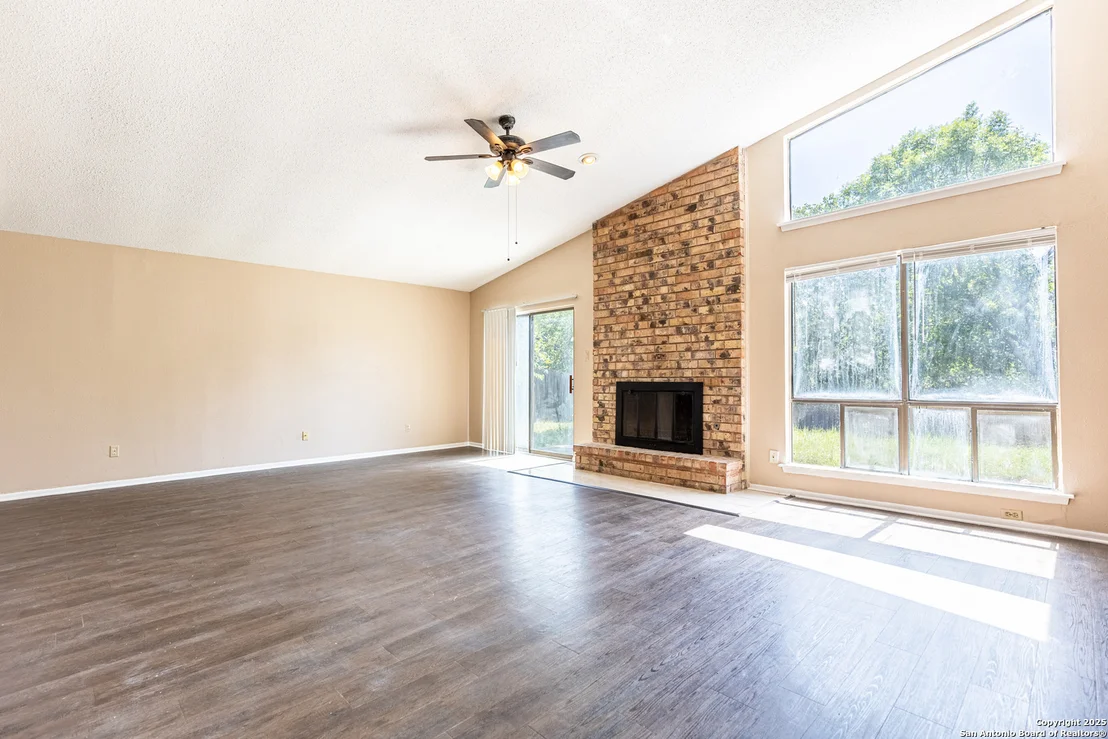 Photo of 5814 pineway