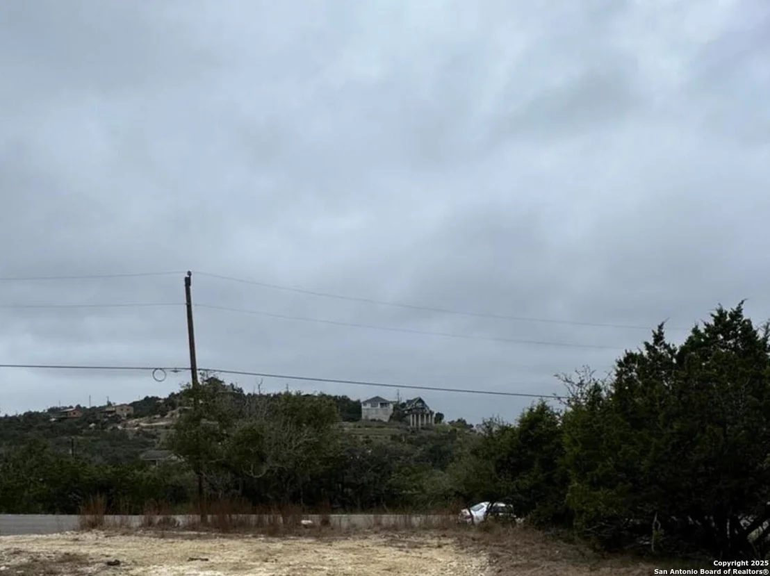 Photo of 472 Ledgeview
