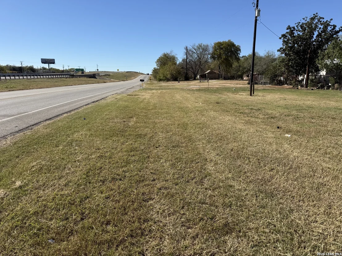Photo of 415 COUNTY ROAD 1585