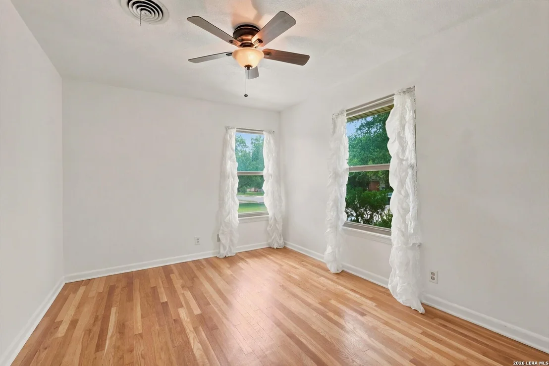 Photo of 435 McNeel Rd