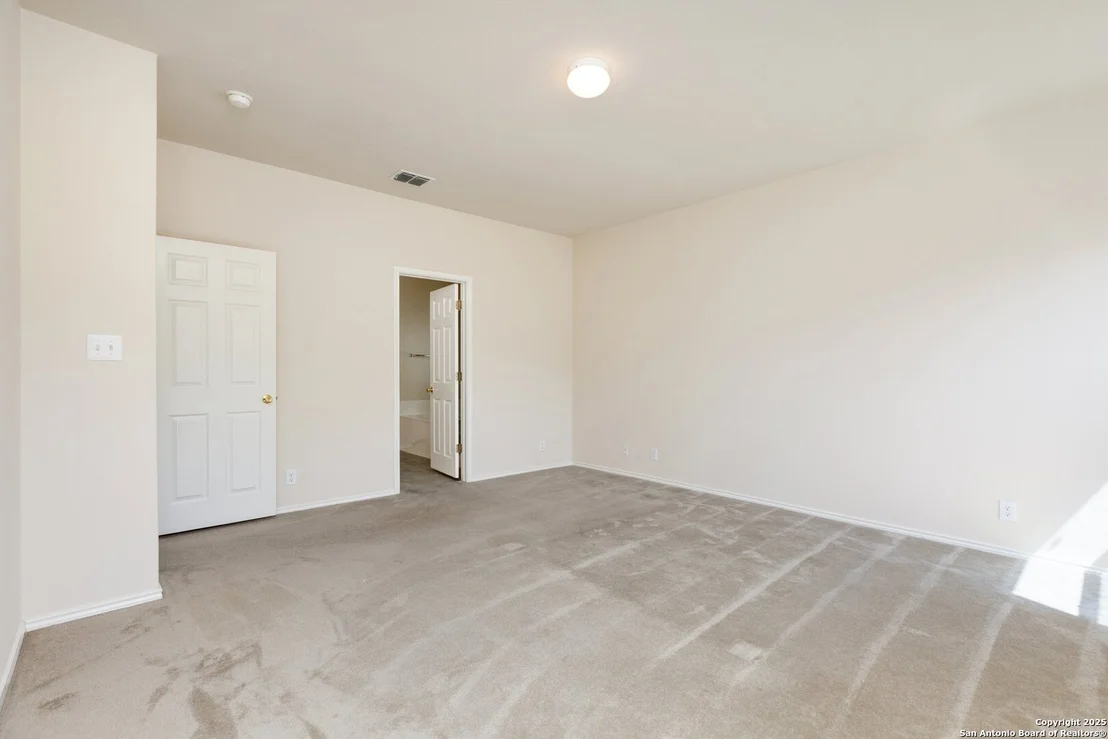 Photo of 14204 Auberry