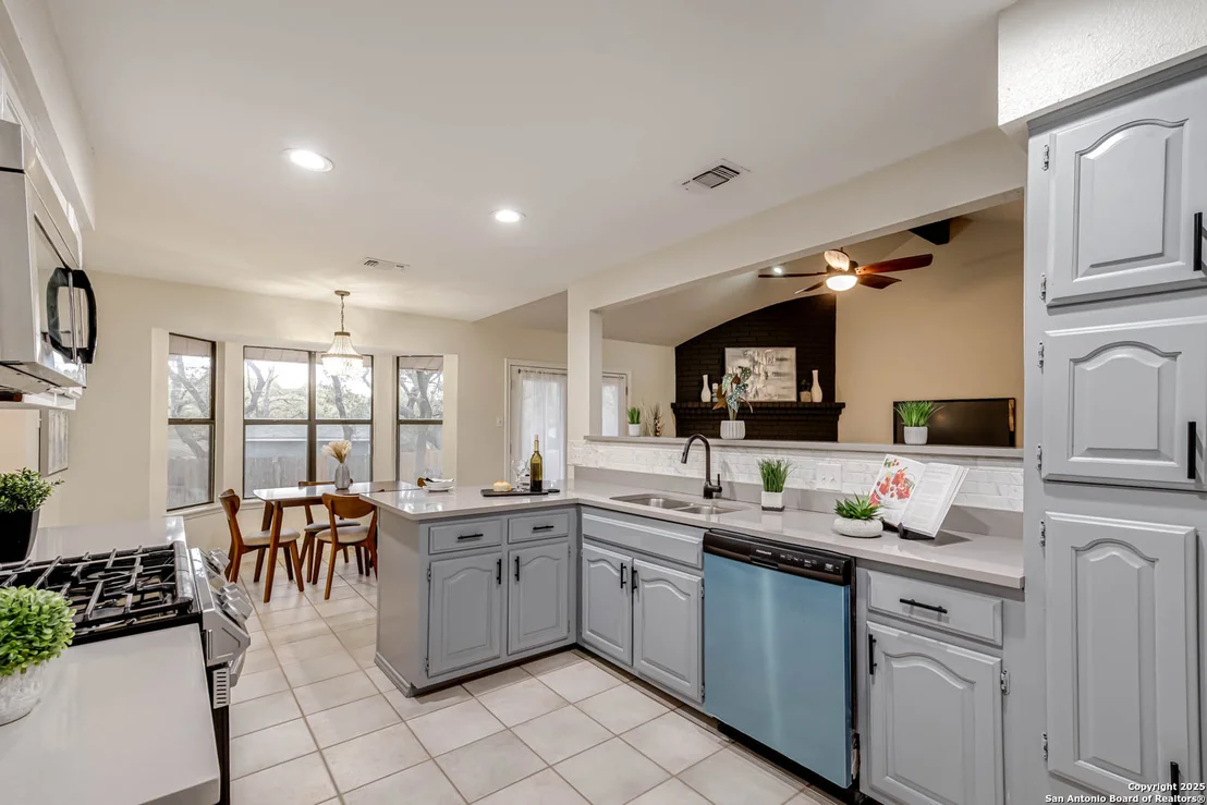 Photo of 7723 Crooked Brook