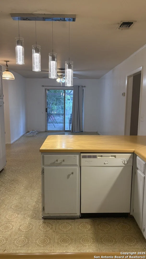 Photo of 5406 Clover Dr.