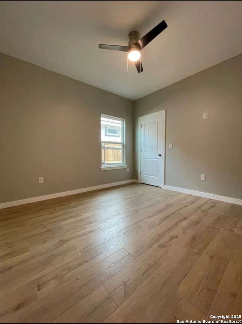 Photo of 106 arrow