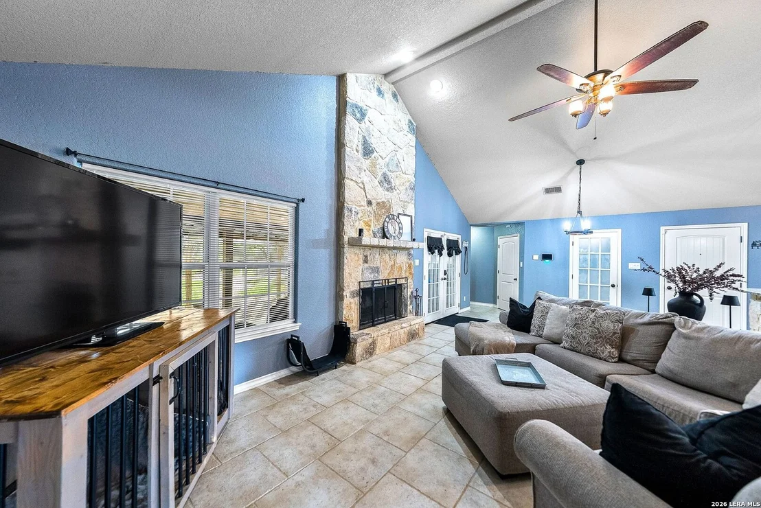 Photo of 552 Jacobs Ln