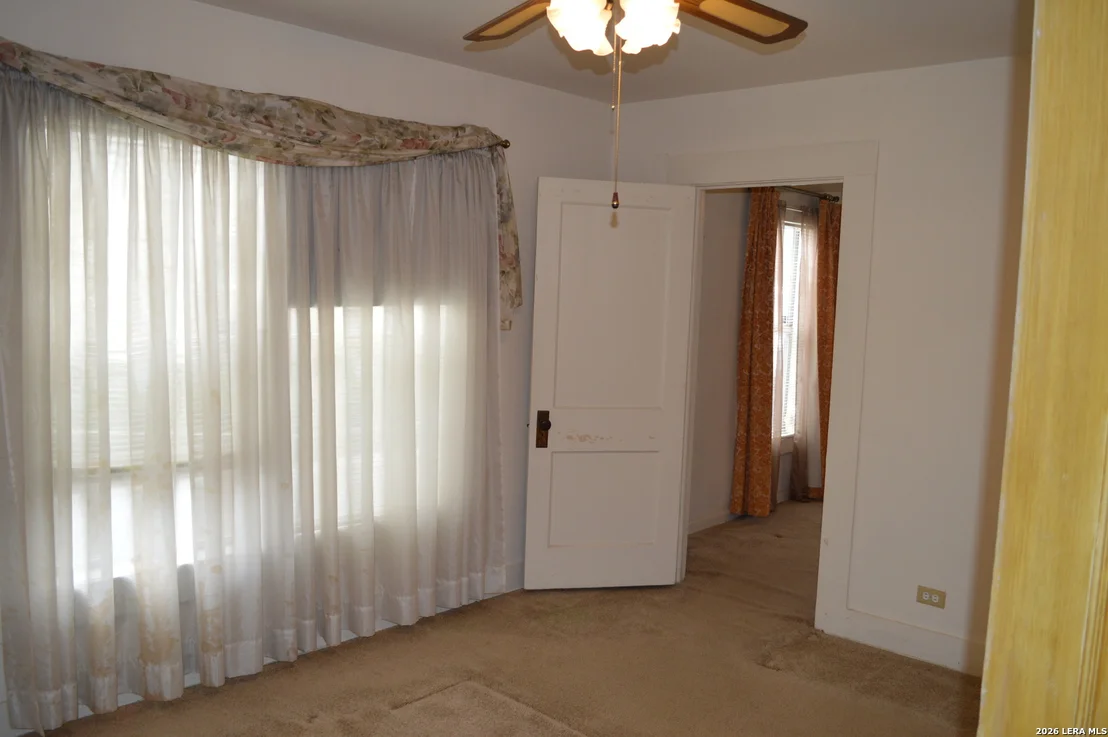 Photo of 425 Robert E Lee