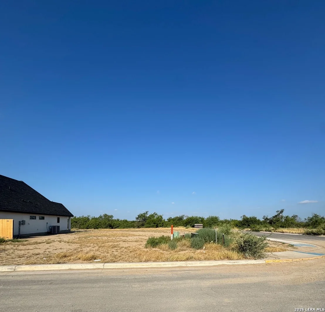 Photo of 702 Encinal