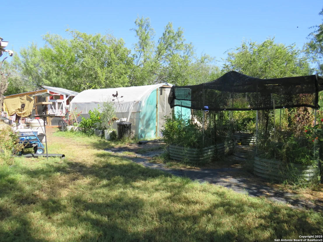 Photo of 1884 US Highway 90