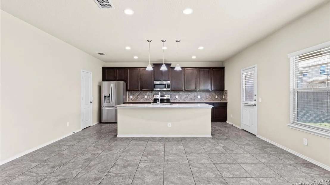 Photo of 8243 Puente