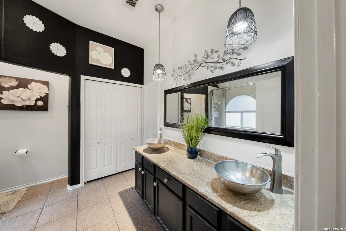Photo of 2128 Stonehaven