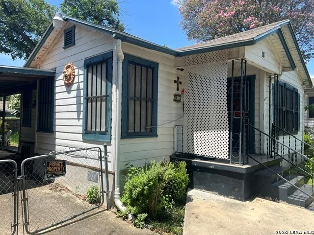 Photo of 18 ROSEMONT DR