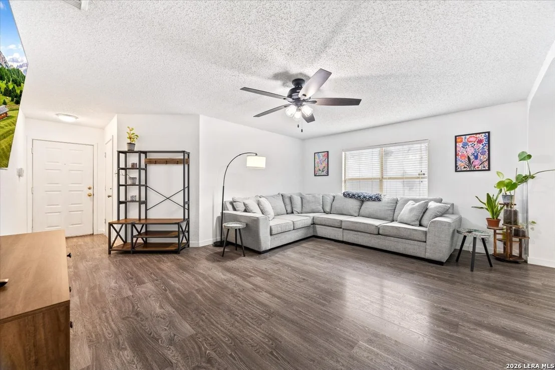 Photo of 13354 Greenstone
