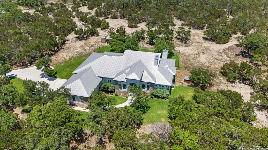 Photo of 1114 Savanna