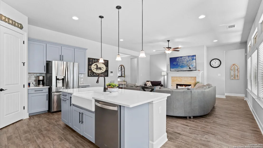 Photo of 1164 limestone