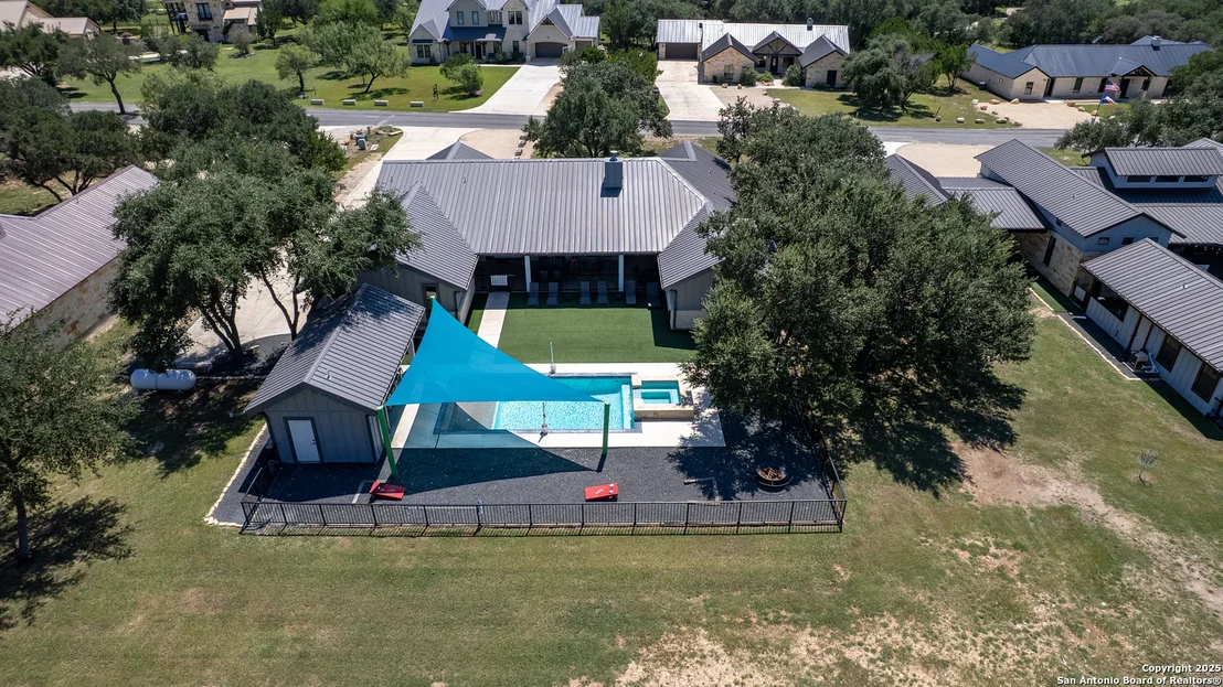 Photo of 989 Mountain Valley Drive