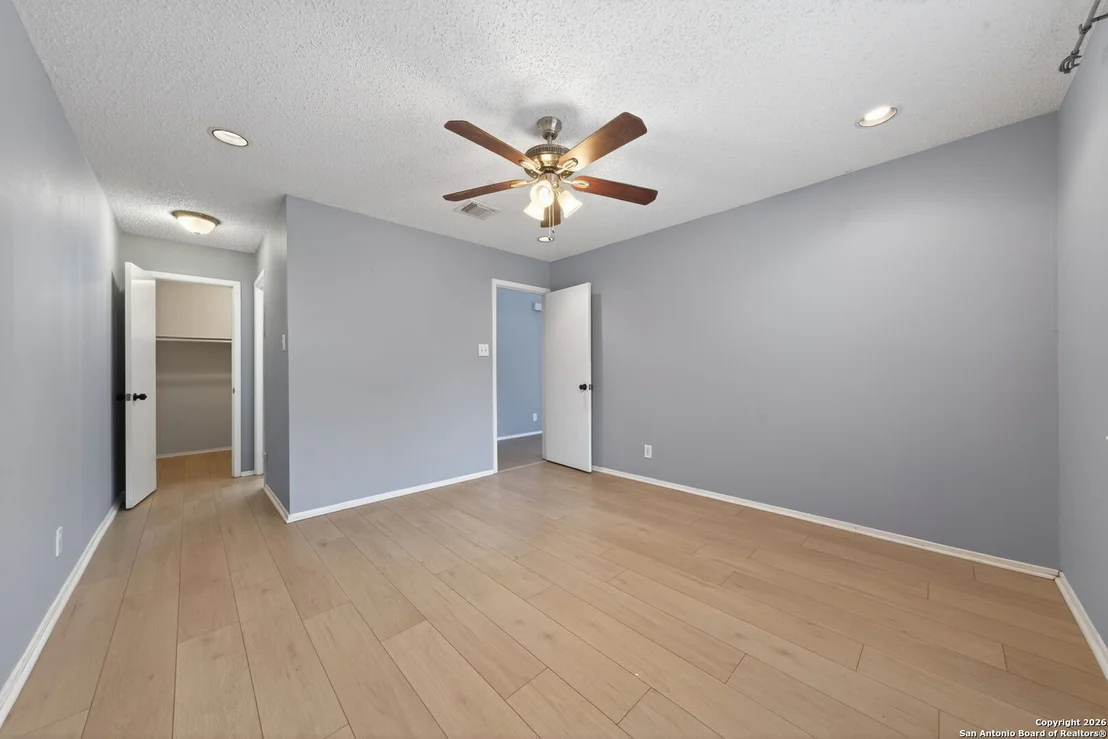 Photo of 2415 Moss Terrace