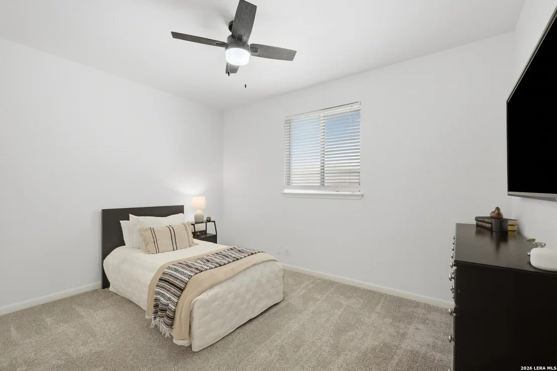 Photo of 254 MAIDSTONE CV