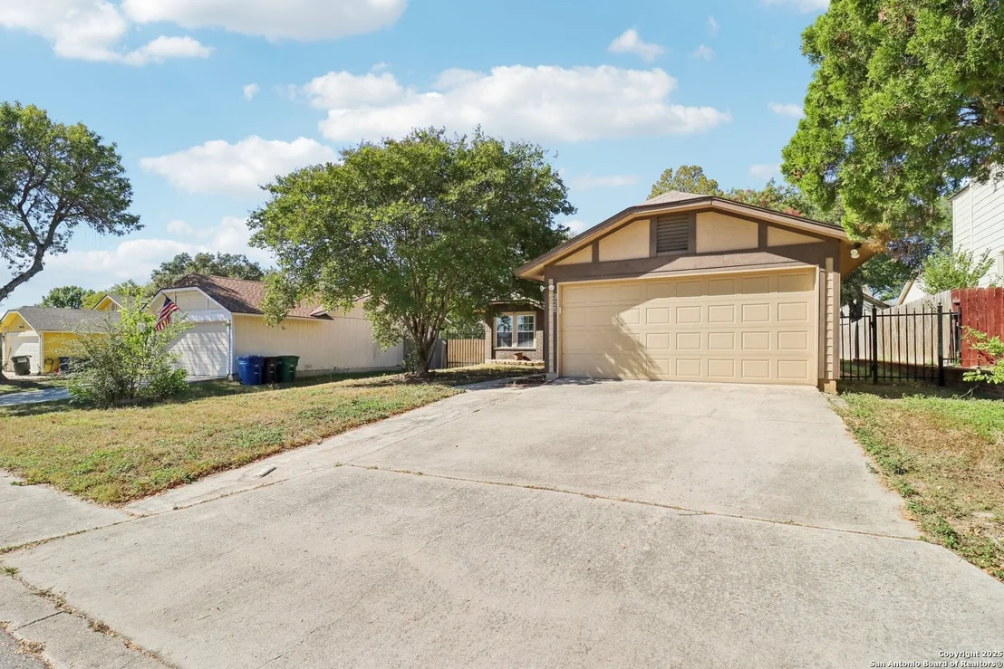 Photo of 325 Cypress Fox Drive