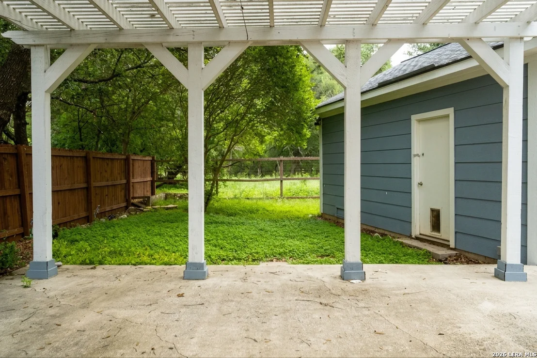 Photo of 8607 Belhaven